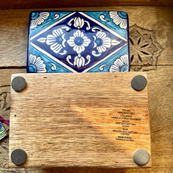 Beautiful Home Accent  Box! NWT! Ceramic cover, wooden box. - Picture 8 of 13